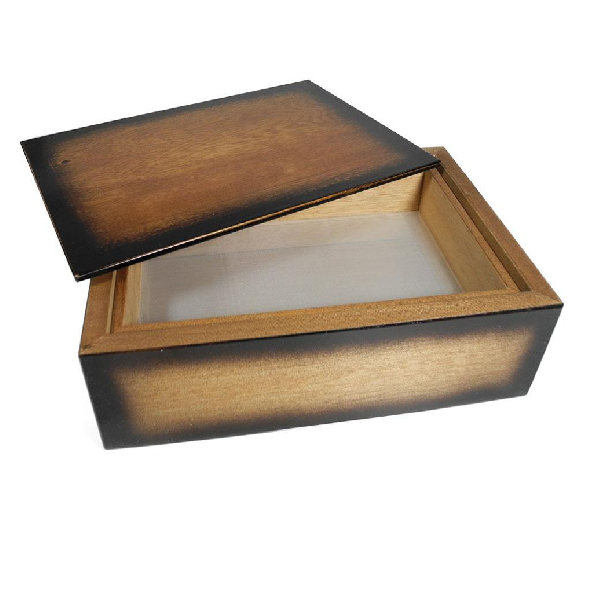 Caja Adarra con polinizador para extracción de resina