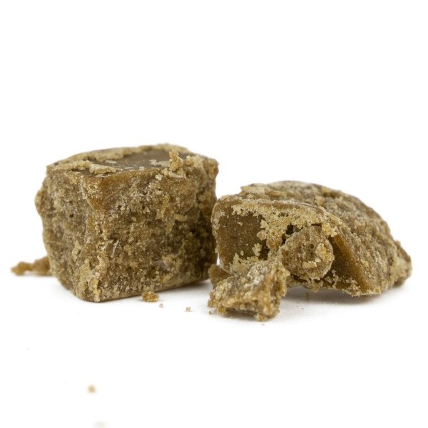Bloque de hash CBD Iceolator OG con 38% THCbd para uso en extracción