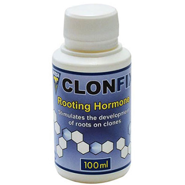 Botella de 100 ml de ClonFix producto para enraizamiento