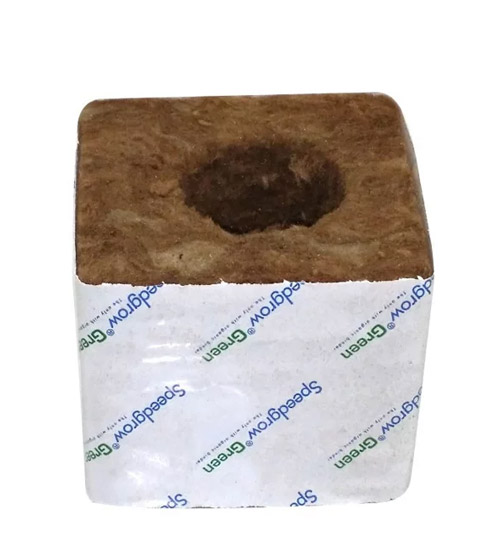 Taco Speedgrow para semilleros de 7.5x7.5x6.5 cm con agujero de 35 mm
