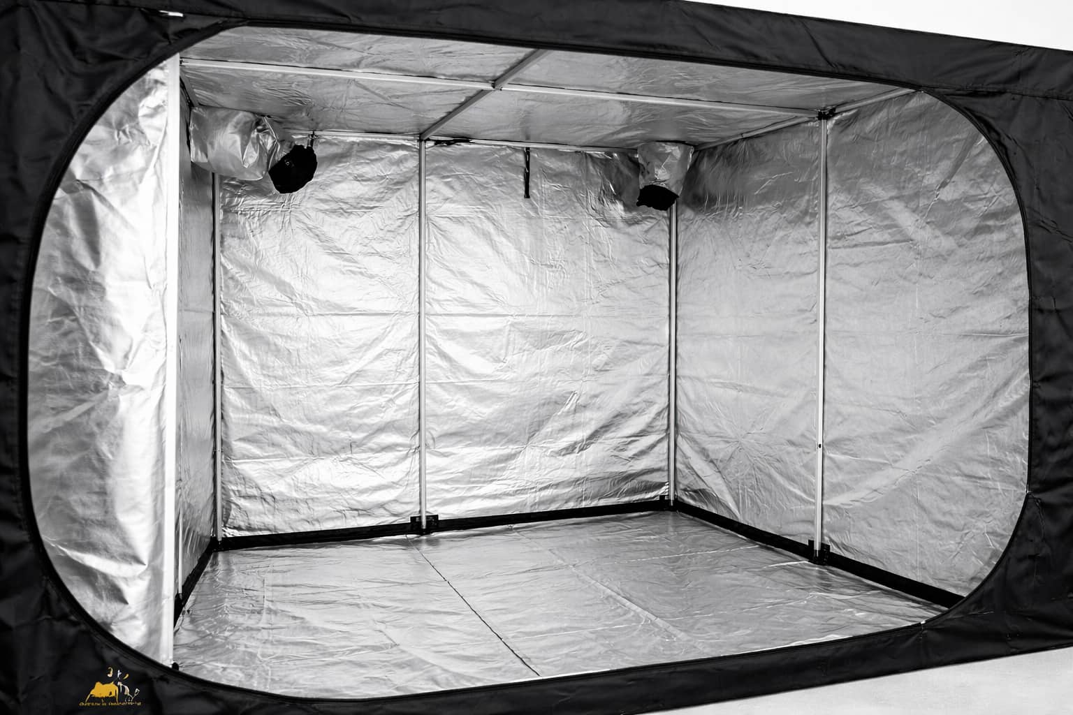 Armario de cultivo Mammoth Classic 240L con interior reflectante y estructura reforzada