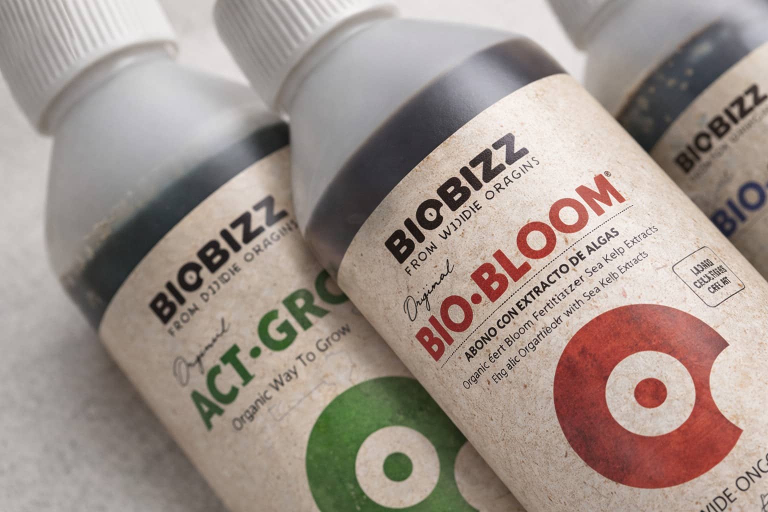 BioGrow y BioBloom Biobizz fertilizantes orgánicos para crecimiento y floración